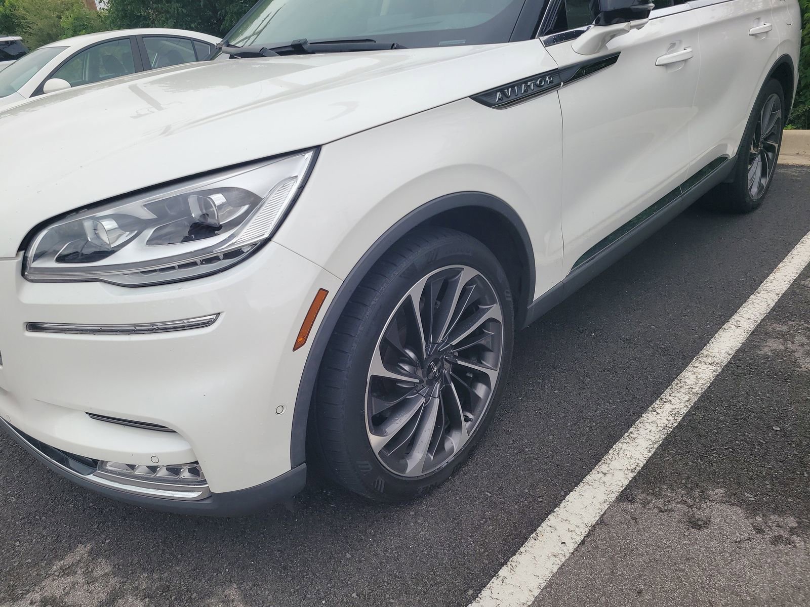 Used 2020 Lincoln Aviator Reserve w/ Equipment Group 202A AWD/4WD image 4