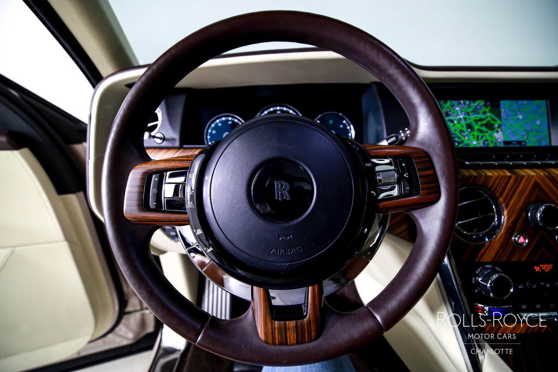 Used 2019 Rolls-Royce Cullinan image 13