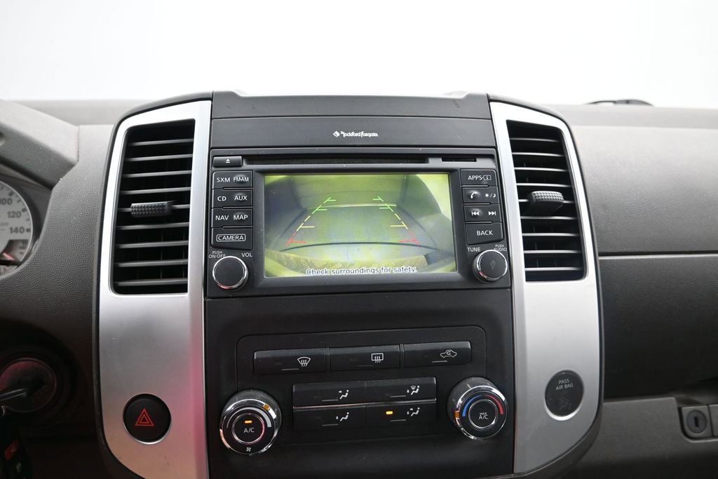 Used 2015 Nissan Xterra PRO-4X w/ Pro-4x Leather Package AWD/4WD image 17