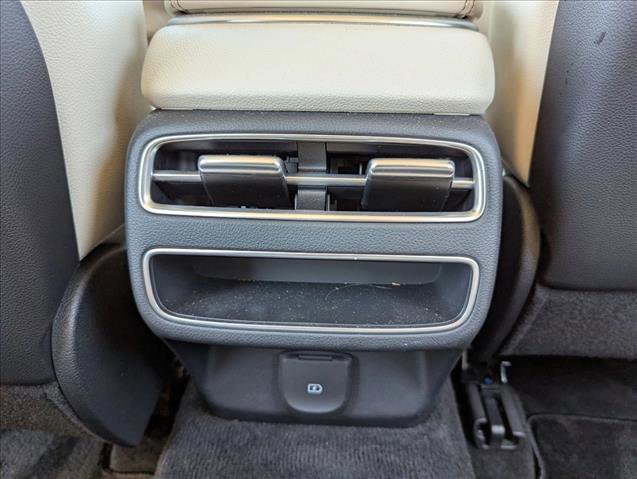 Used 2026 Genesis GV70 2.5T Select image 17