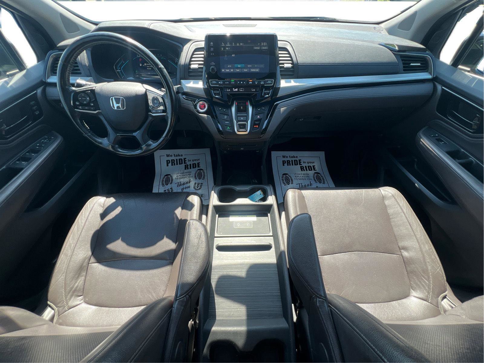 Used 2018 Honda Odyssey Elite image 2
