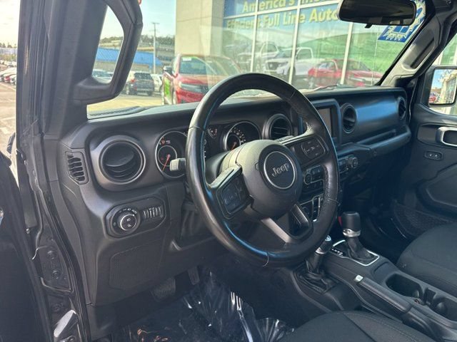 Used 2022 Jeep Gladiator Sport AWD/4WD image 6