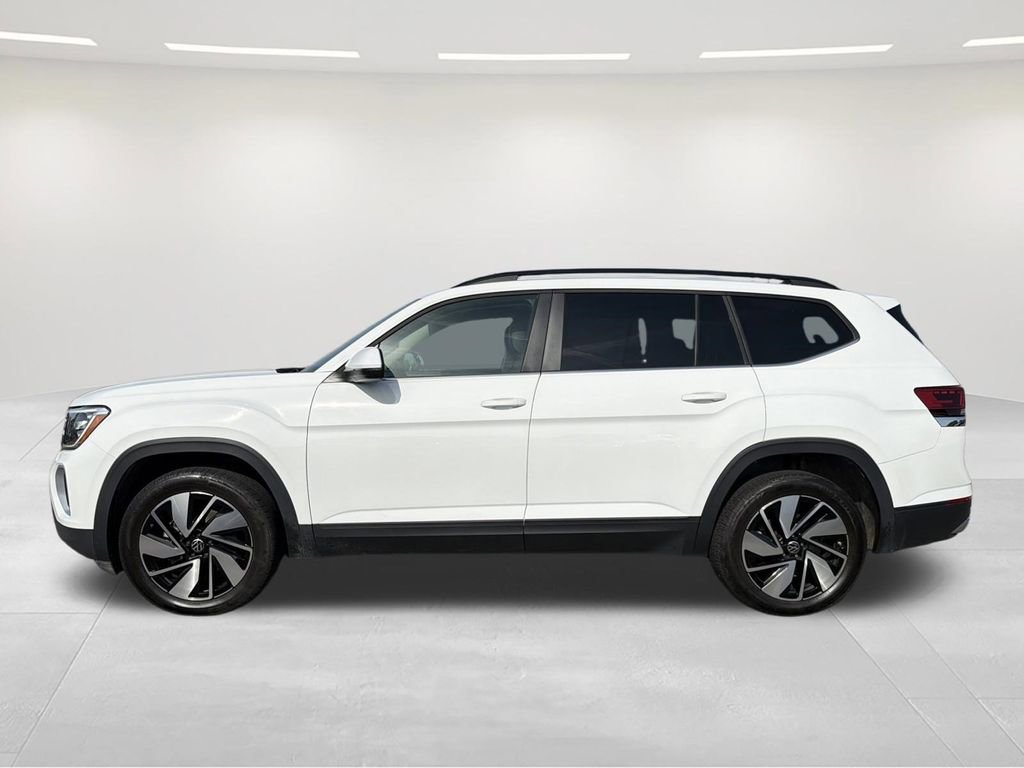Used 2024 Volkswagen Atlas SE AWD/4WD image 2