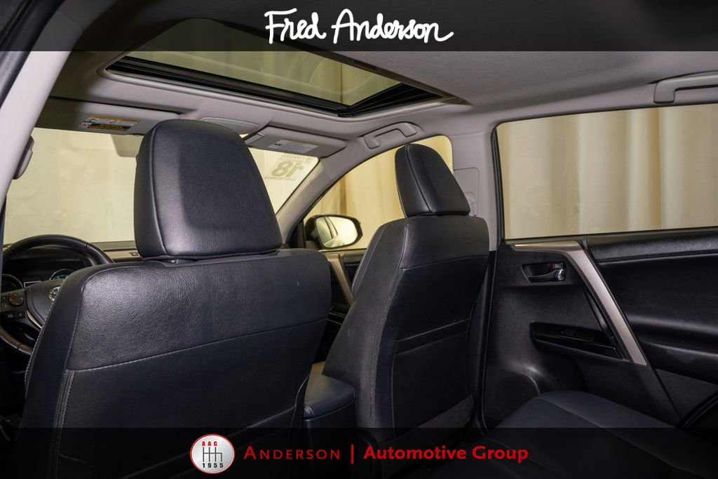 Used 2018 Toyota RAV4 Limited AWD/4WD image 9