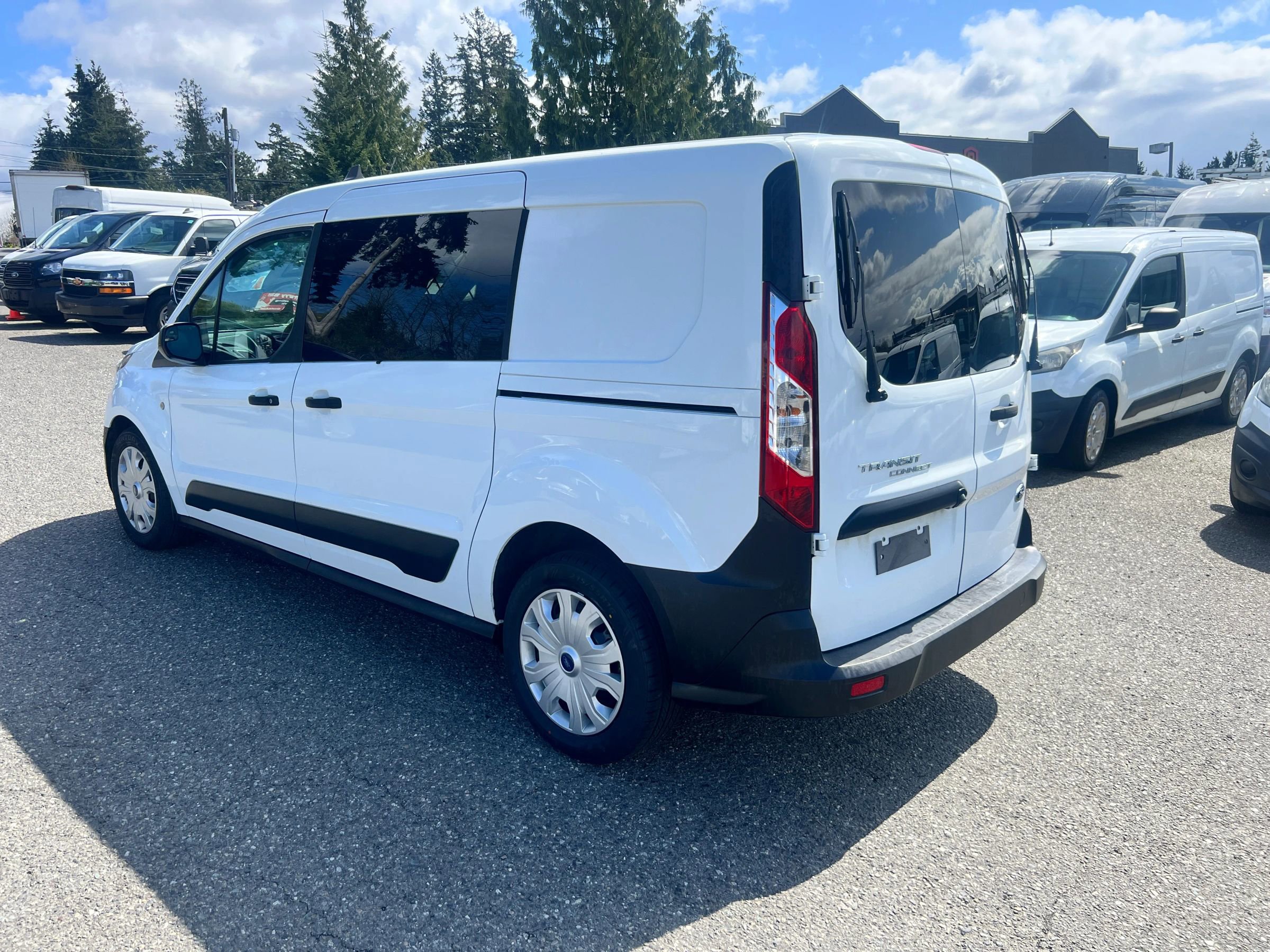 Used 2020 Ford Transit Connect XL image 5