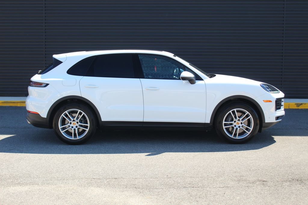 Certified 2025 Porsche Cayenne image 9