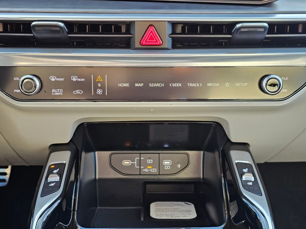 New 2026 Kia Sorento SX image 17