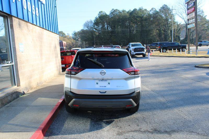 Used 2022 Nissan Rogue SV AWD/4WD image 5