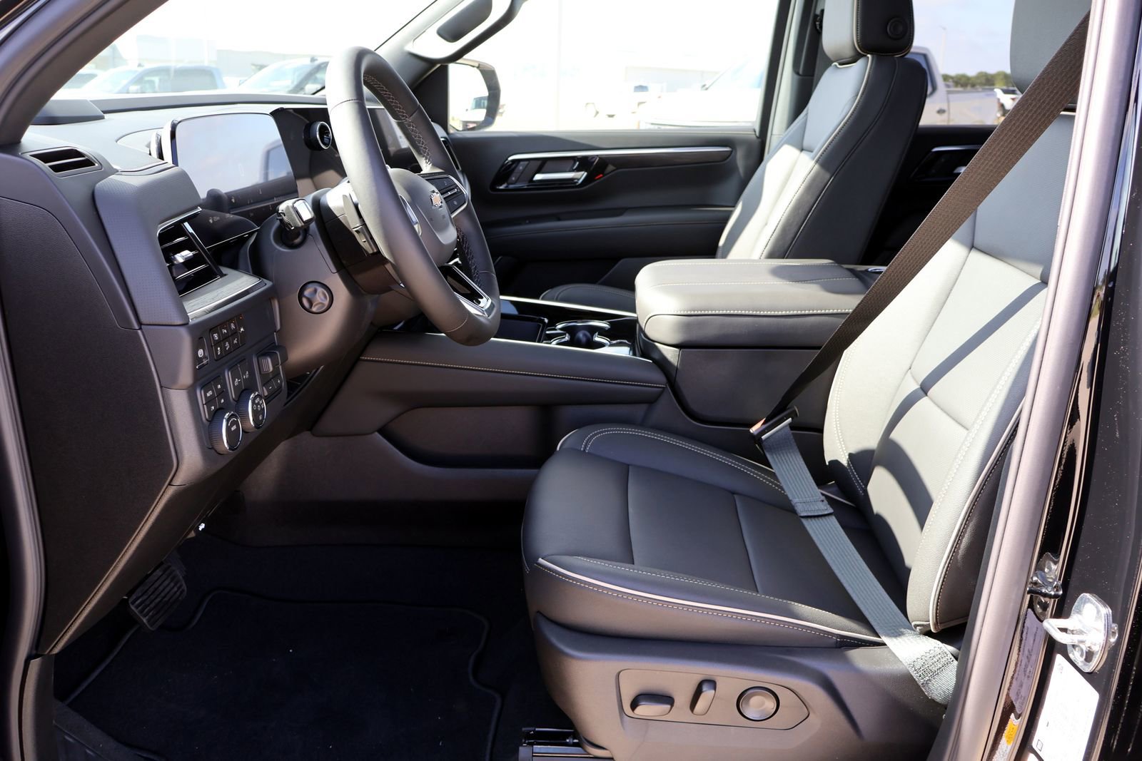 New 2026 Chevrolet Tahoe Premier w/ Sun And Tow Package AWD/4WD image 11