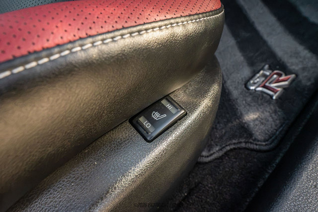 Used 2016 Nissan GT-R Black Edition AWD/4WD image 39