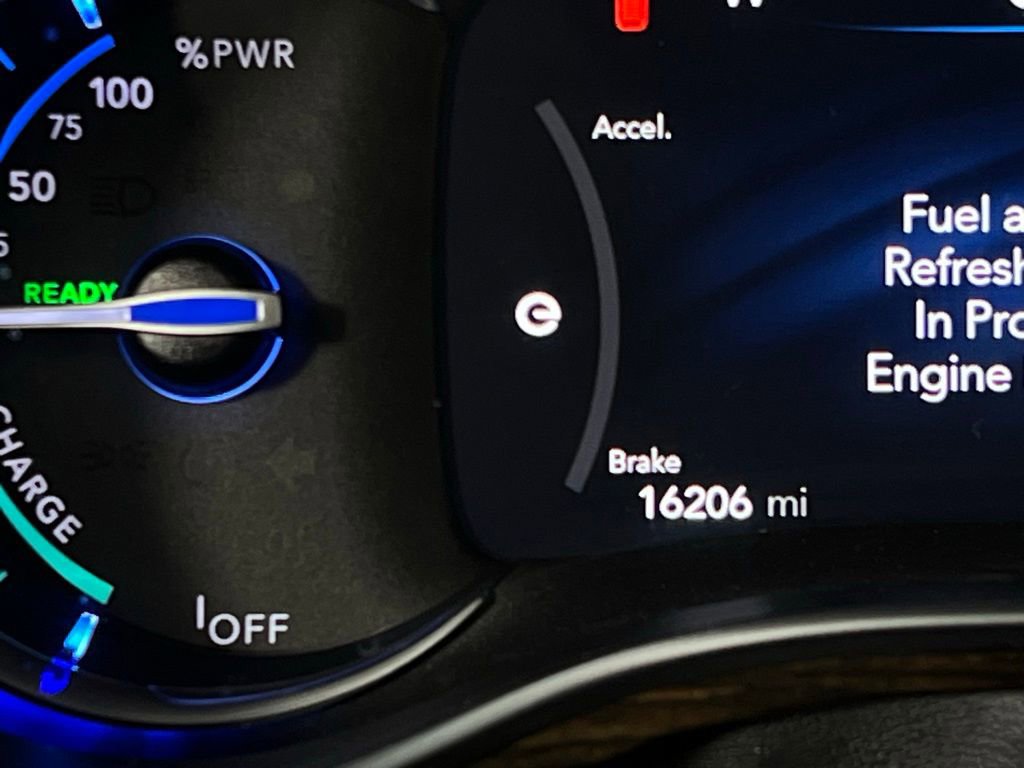 Used 2022 Chrysler Pacifica Pinnacle image 17