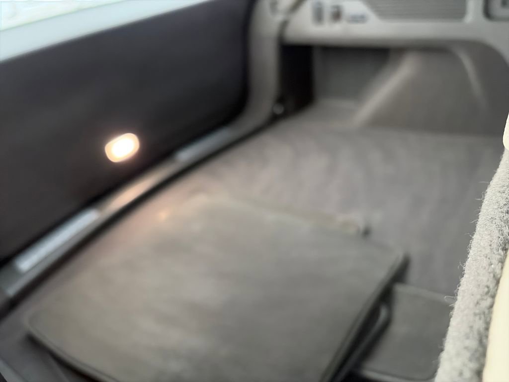 Used 2025 Lincoln Nautilus Premier w/ Equipment Group 102A image 35