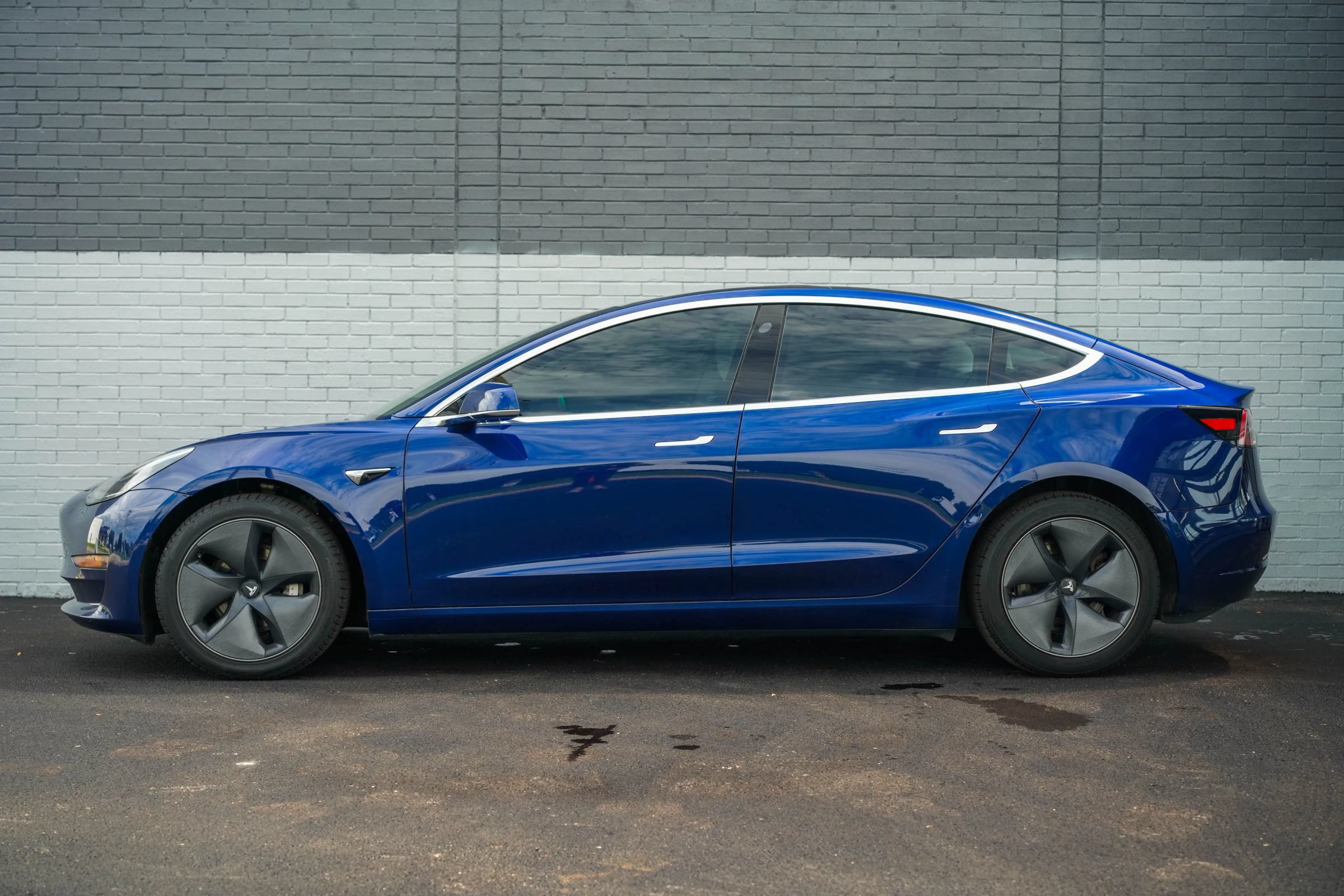 Used 2018 Tesla Model 3 Long Range AWD/4WD image 8
