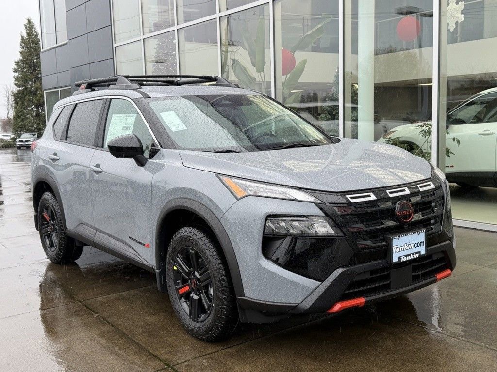 Used 2026 Nissan Rogue SV AWD/4WD image 2