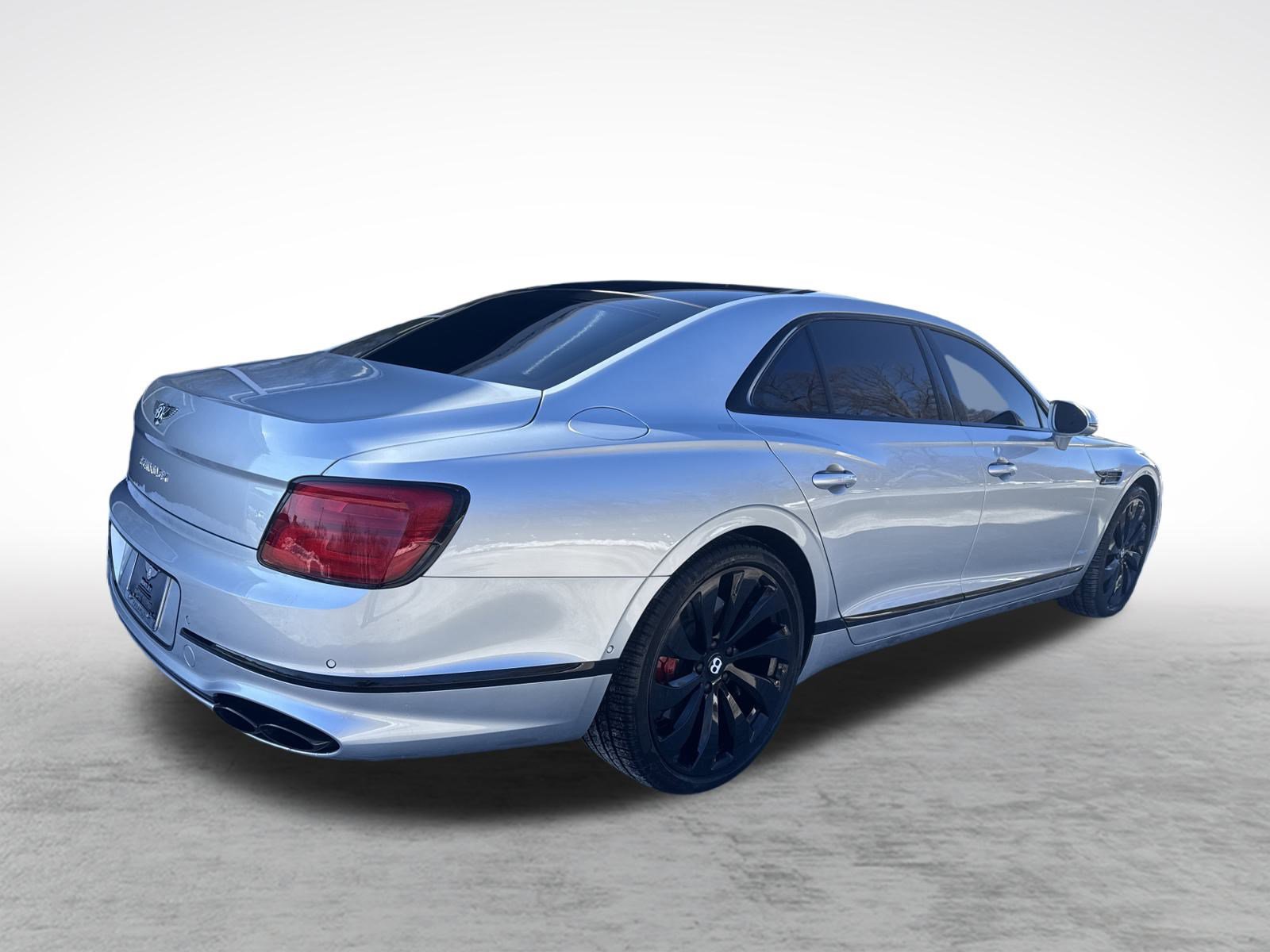 Used 2022 Bentley Flying Spur Plug-In Hybrid image 11