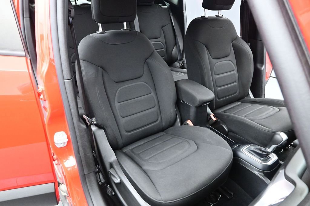 Used 2020 Jeep Renegade Latitude w/ Cold Weather Group AWD/4WD image 19