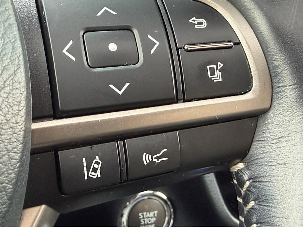 Used 2018 Lexus RX 350L w/ Premium Package image 16