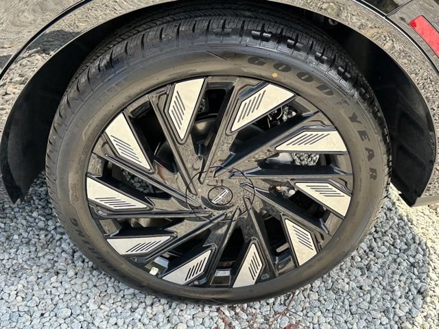 New 2026 Ford F250 Lariat w/ Black Appearance Package AWD/4WD image 16