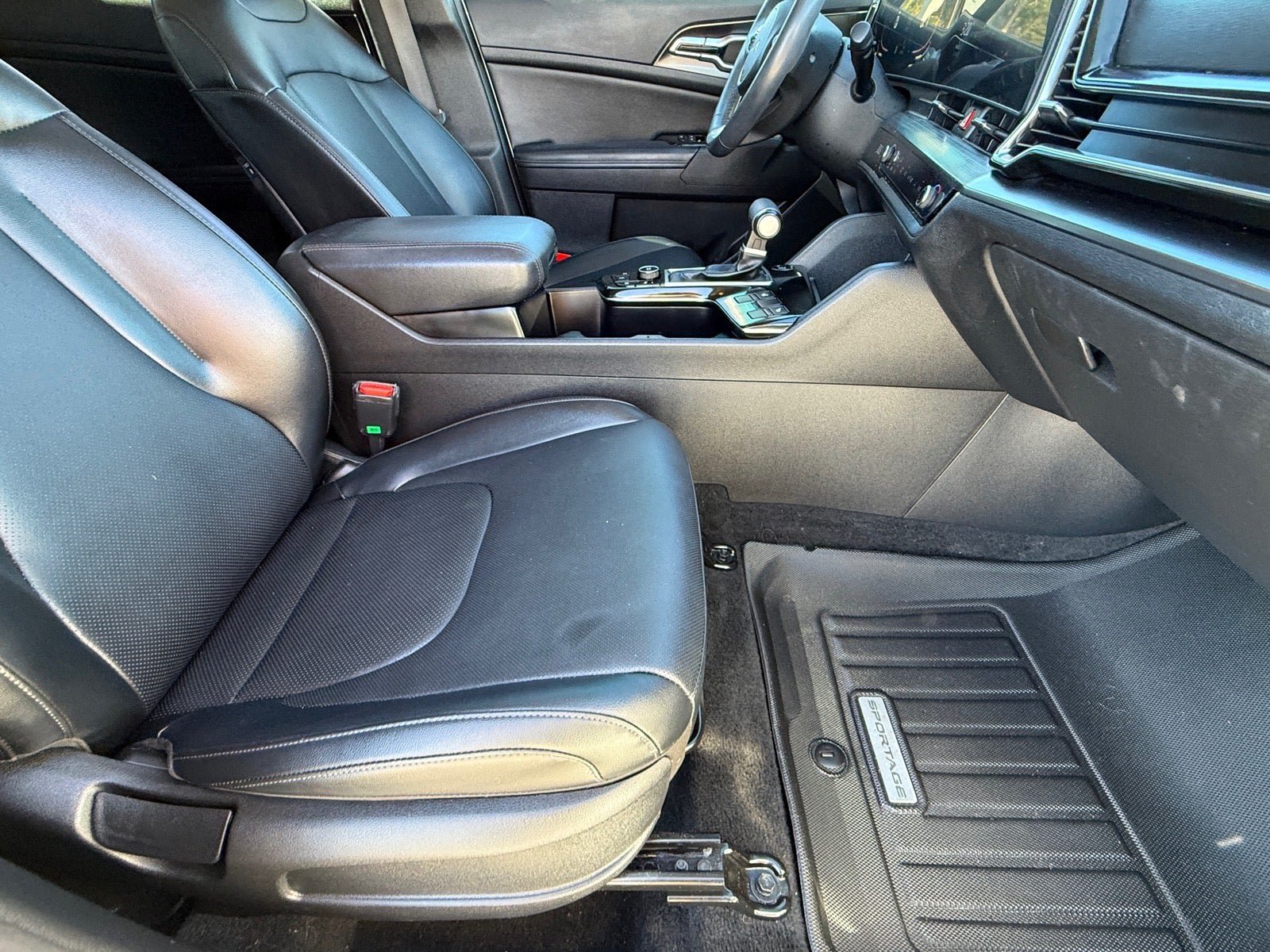 Used 2024 Kia Sportage EX FWD image 10