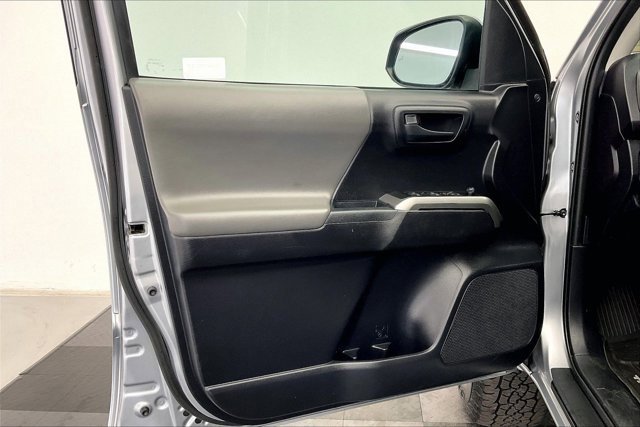 Used 2020 Toyota Tacoma SR5 image 26