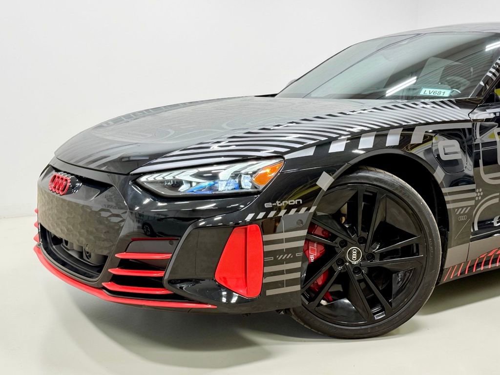 Used 2023 Audi RS e-tron GT image 3