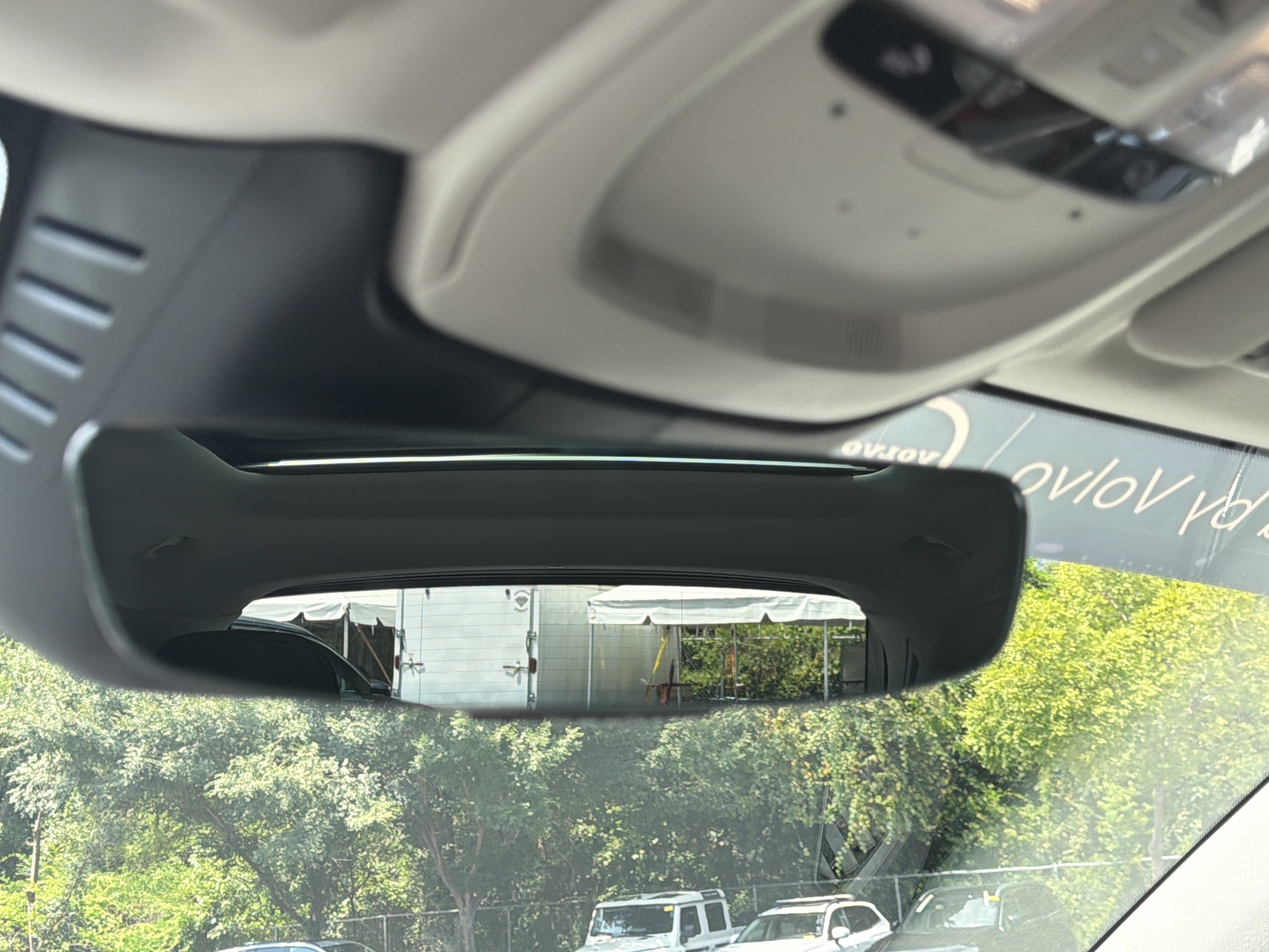 Certified 2026 Volvo XC60 B5 Plus AWD/4WD image 27