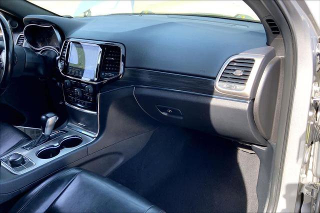 Certified 2021 Jeep Grand Cherokee Limited AWD/4WD image 17