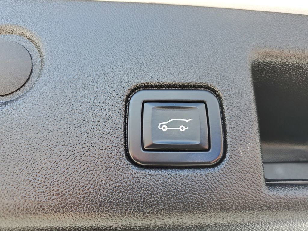 Used 2022 Chevrolet Equinox Premier image 10