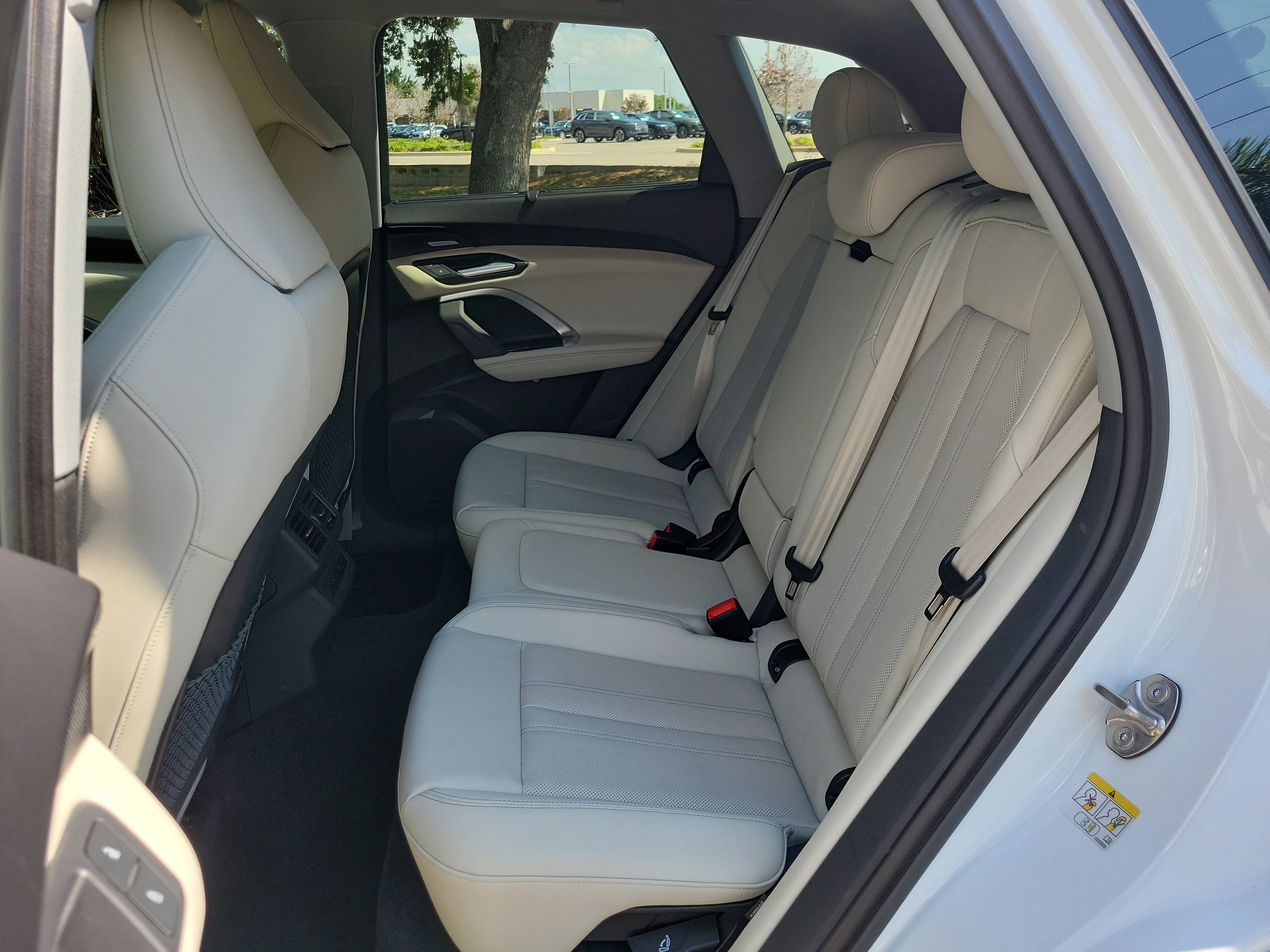 Used 2025 Audi Q5 Premium Plus w/ Premium Plus image 17