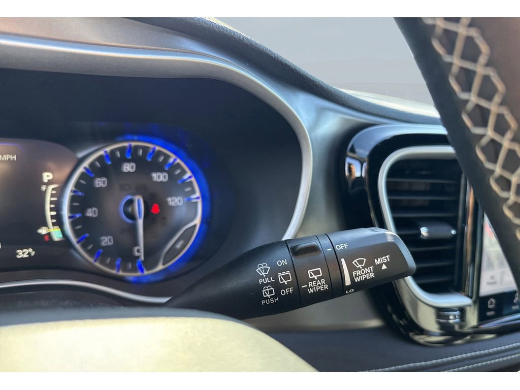 New 2026 Chrysler Pacifica Select image 14