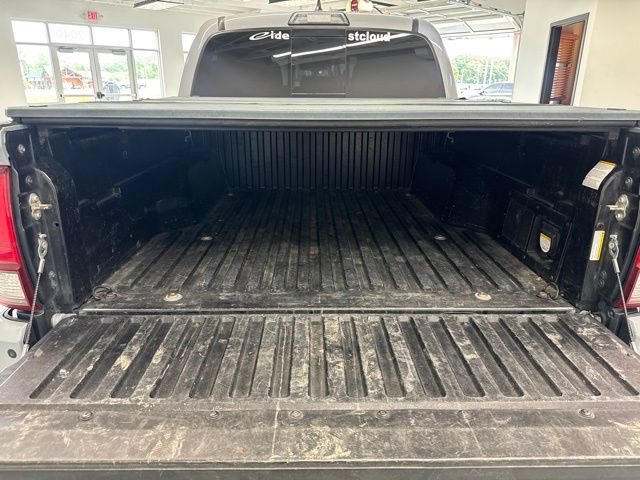Used 2019 Toyota Tacoma TRD Off-Road w/ Technology Package AWD/4WD image 12
