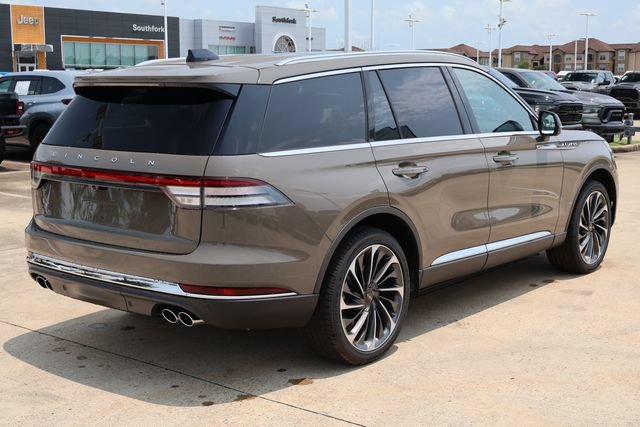Used 2026 Lincoln Aviator Reserve w/ Equipment Group 201A AWD/4WD image 7