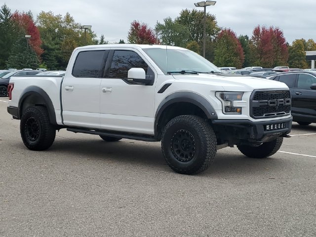 Used 2018 Ford F150 Raptor w/ Equipment Group 802A Luxury AWD/4WD image 2