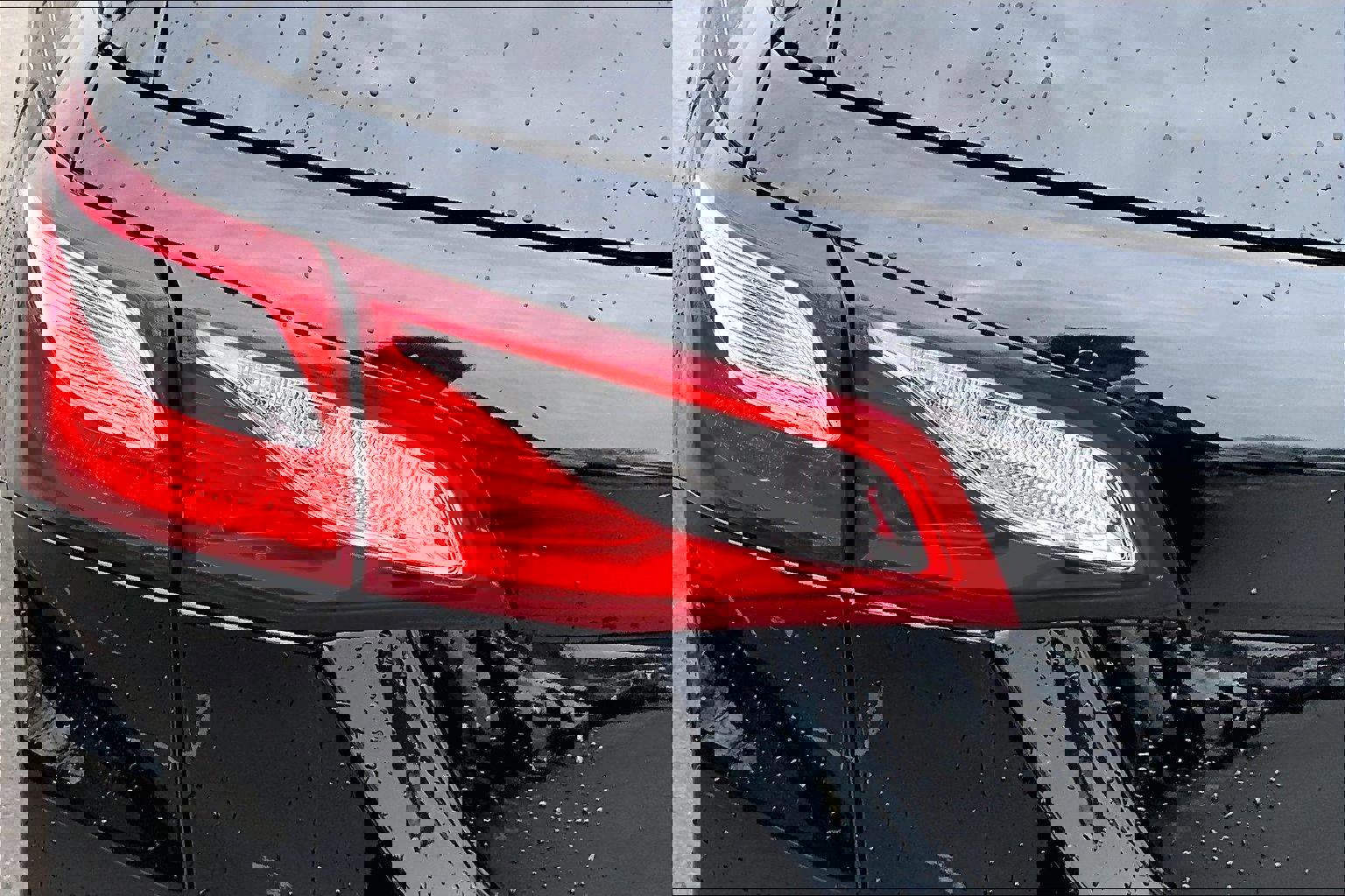 Used 2021 Chevrolet Equinox LS w/ LS Convenience Package image 26