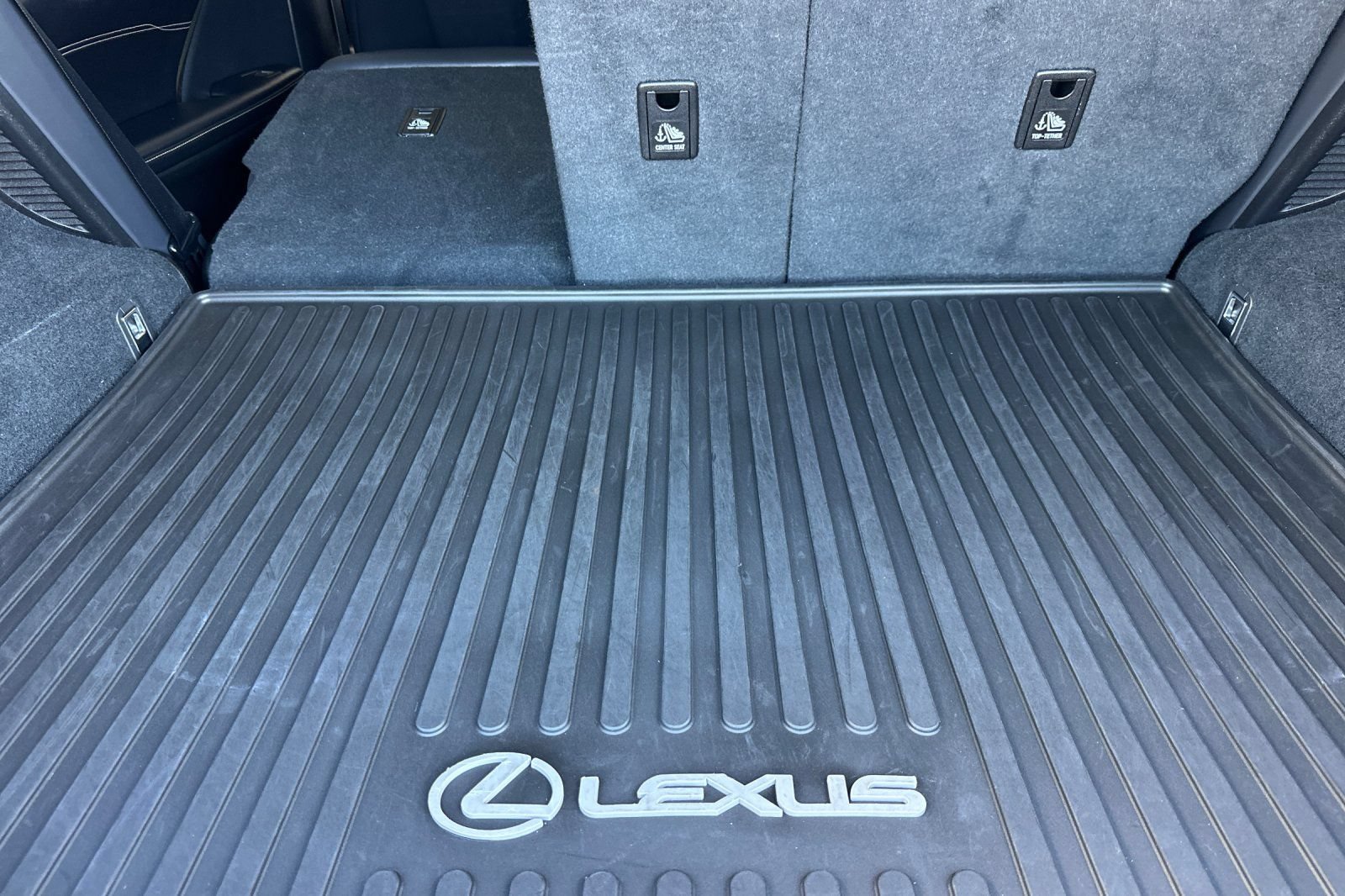 Used 2020 Lexus RX 450h AWD w/ Luxury Package image 12
