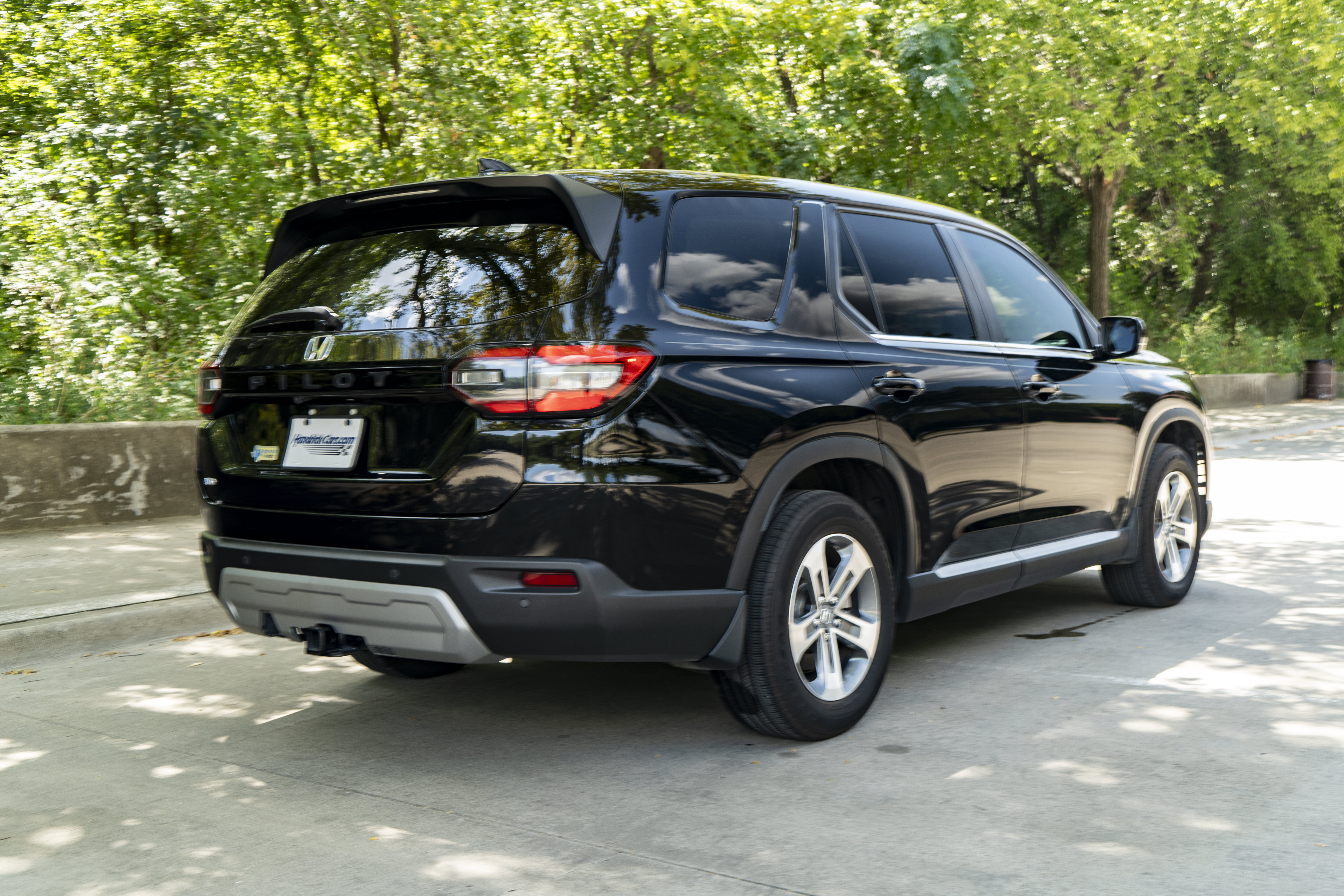 Certified 2025 Honda Pilot EX-L image 9