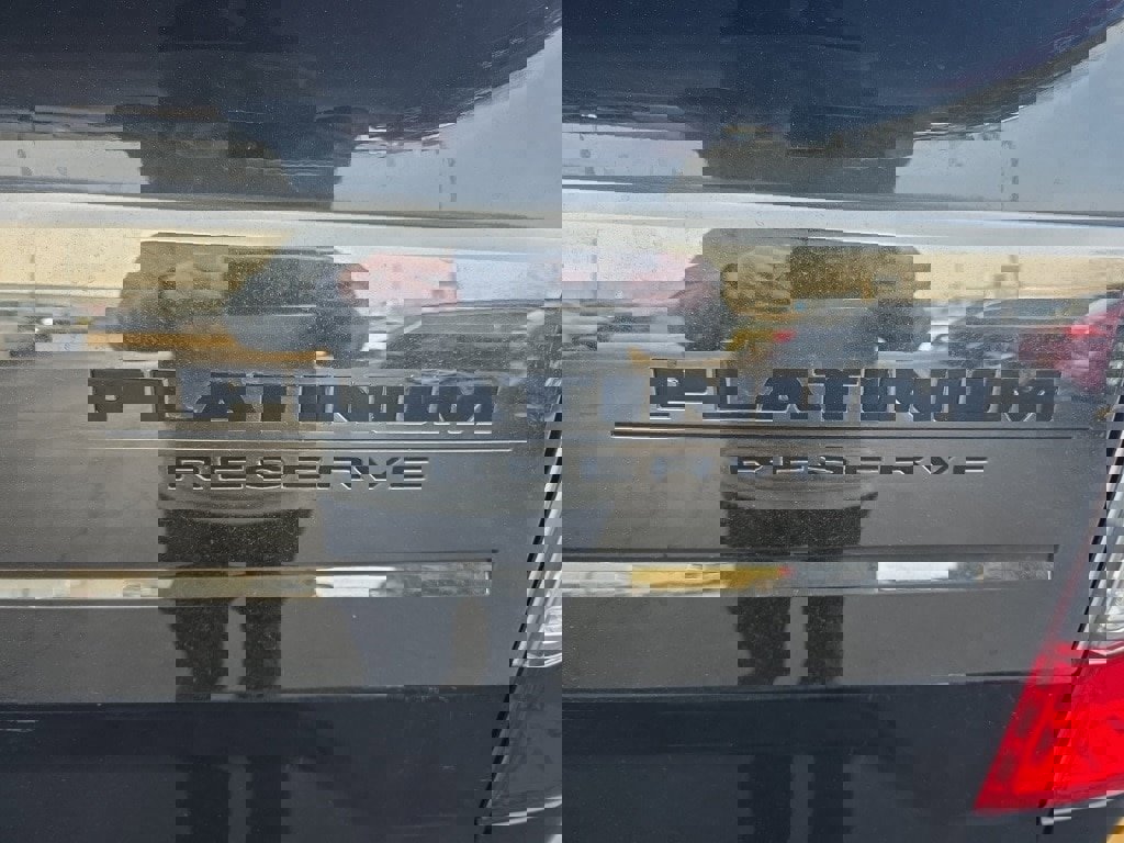 Used 2019 Nissan Titan Platinum Reserve w/ Platinum Utility Package image 7