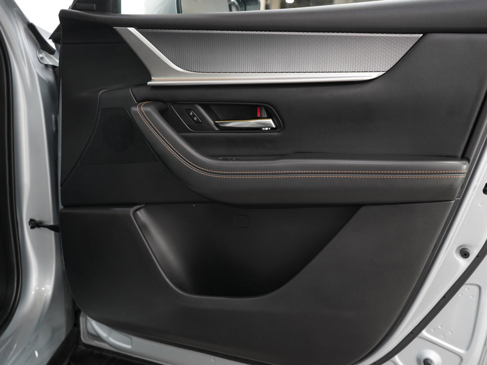 Certified 2024 MAZDA CX-90 Plug-In Hybrid w/ Premium Pkg image 9