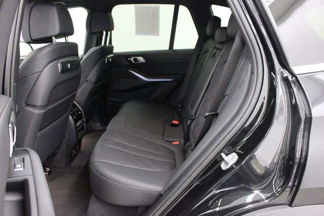 Used 2025 BMW X5 xDrive40i w/ Climate Comfort Package image 10