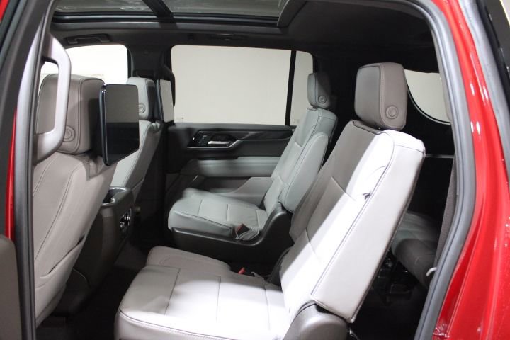 New 2026 GMC Yukon XL Elevation image 25