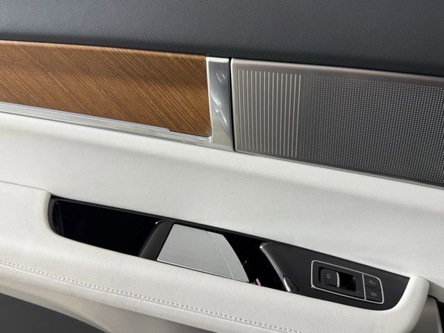 New 2026 Cadillac Vistiq Luxury image 28