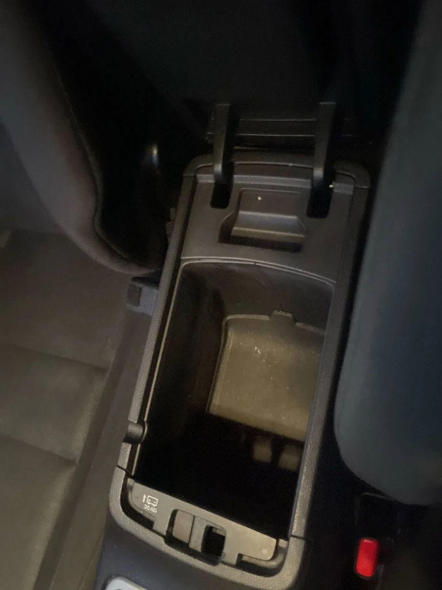 Used 2012 Jeep Grand Cherokee Laredo w/ Laredo E Group image 18