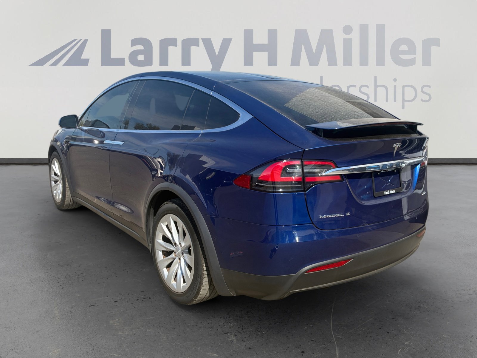 Used 2018 Tesla Model X 75D image 3