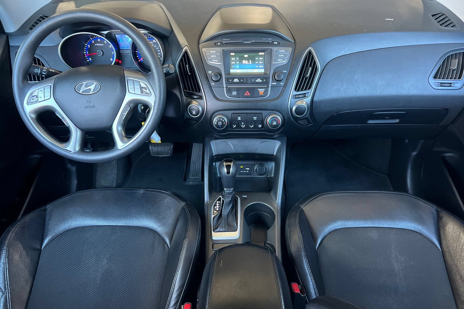Used 2015 Hyundai Tucson GLS w/ Option Group 02 FWD image 13