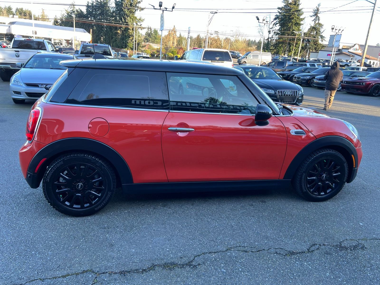 Used 2019 MINI Cooper 2-Door Hardtop FWD image 4