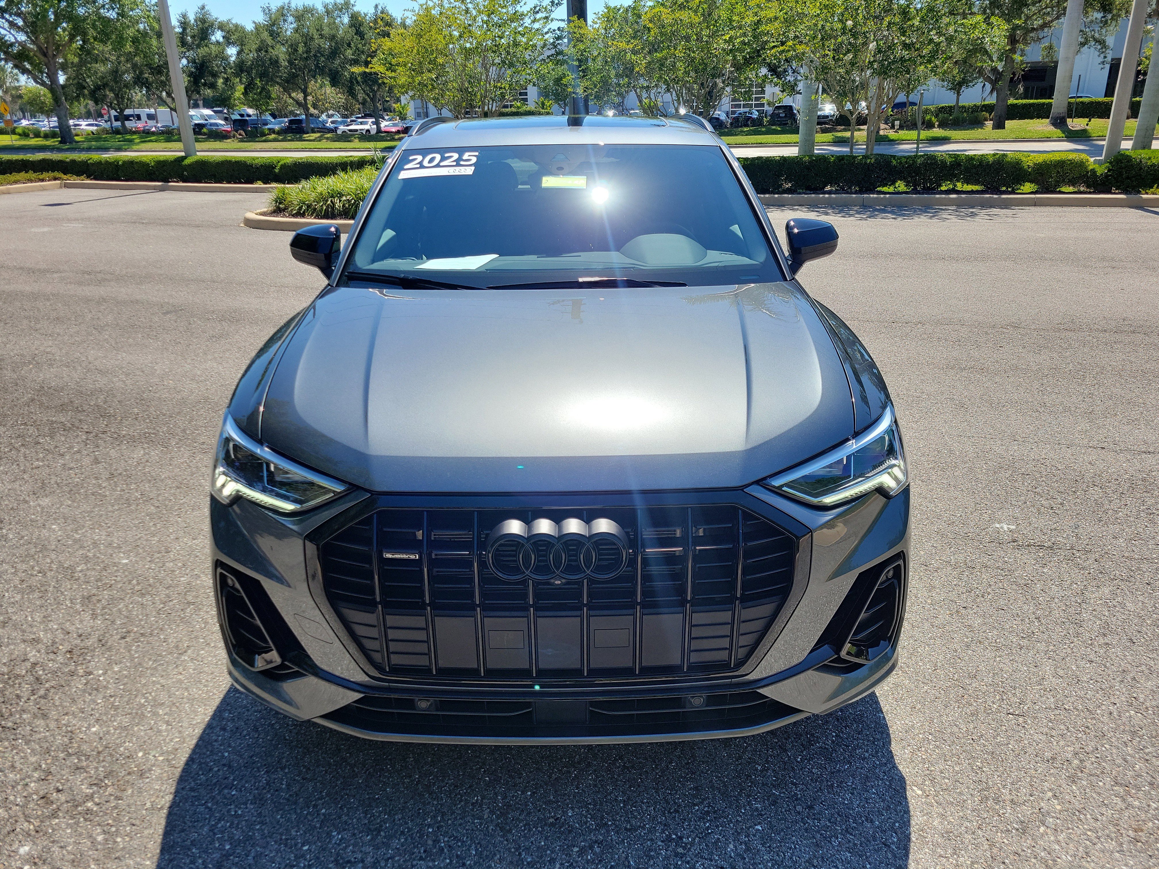 Certified 2025 Audi Q3 2.0T Premium Plus w/ Premium Plus Package AWD/4WD image 2