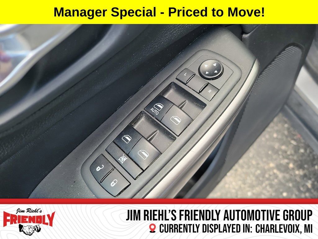 Used 2019 Jeep Cherokee Latitude w/ Popular Appearance Group image 5