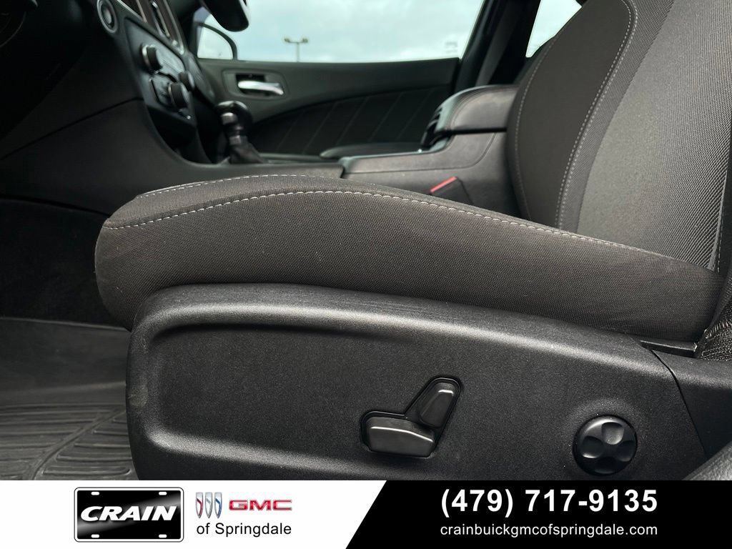 Used 2021 Dodge Charger SXT w/ Blacktop Package RWD image 10