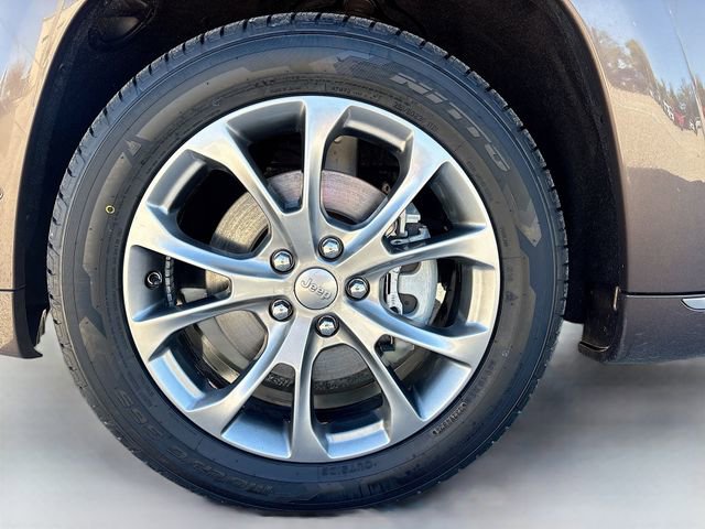 Used 2021 Jeep Grand Cherokee Summit w/ Platinum Series Group image 41