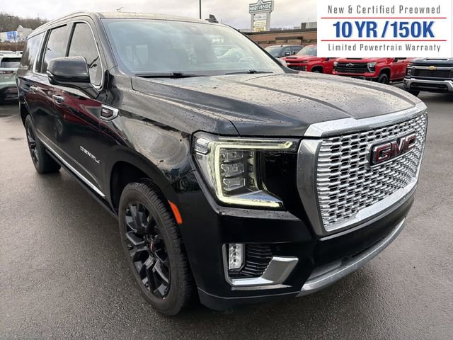 Used 2022 GMC Yukon XL Denali w/ Denali Premium Package image 3